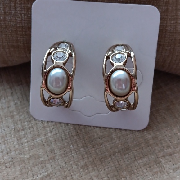 Gold Tone Faux Pearl Rhinestone Accented Chunky Hoop Earrings - Picture 6 of 8